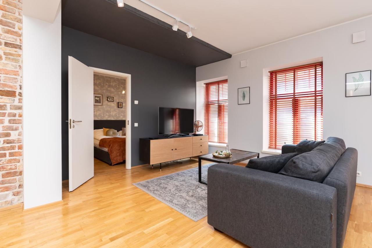 Stylish Apartment With Parking In Telliskivi Reval Esterno foto