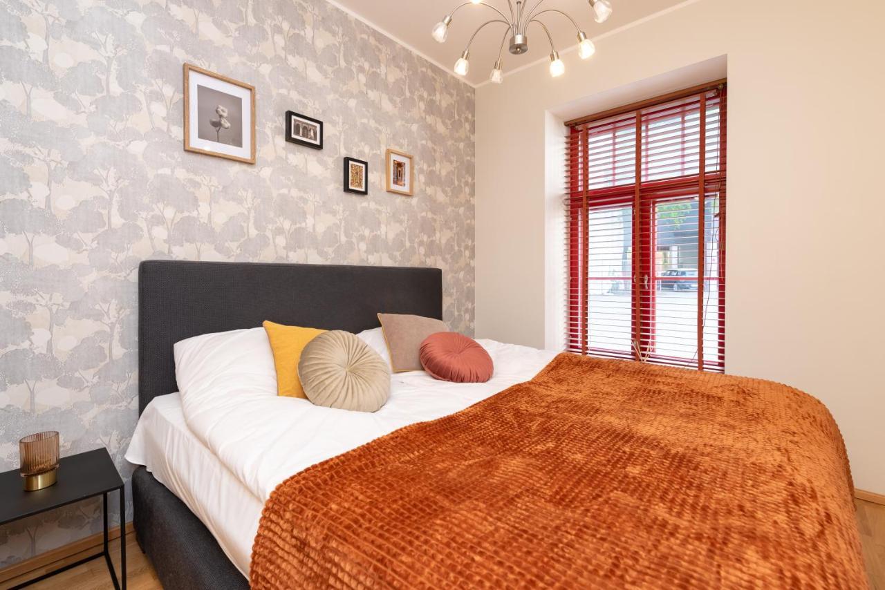 Stylish Apartment With Parking In Telliskivi Reval Esterno foto