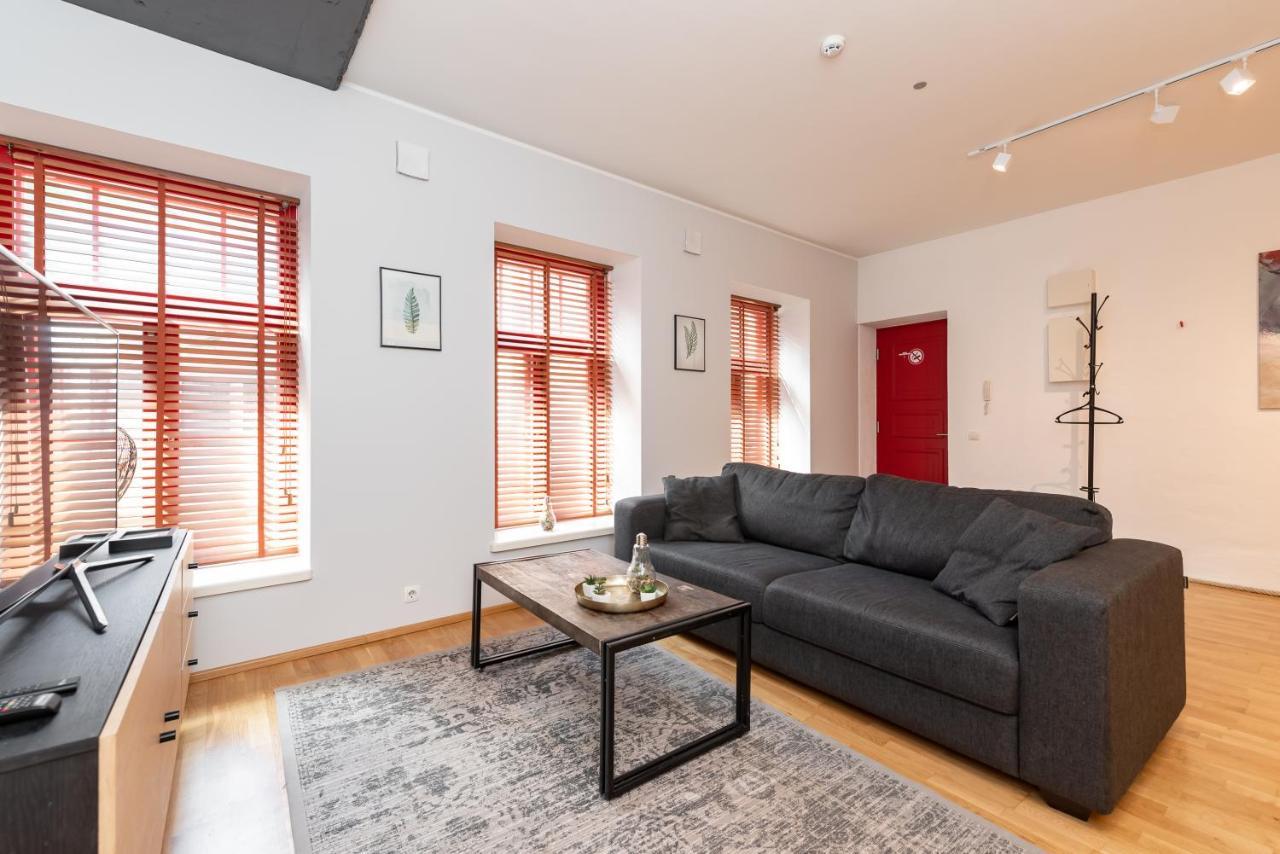 Stylish Apartment With Parking In Telliskivi Reval Esterno foto